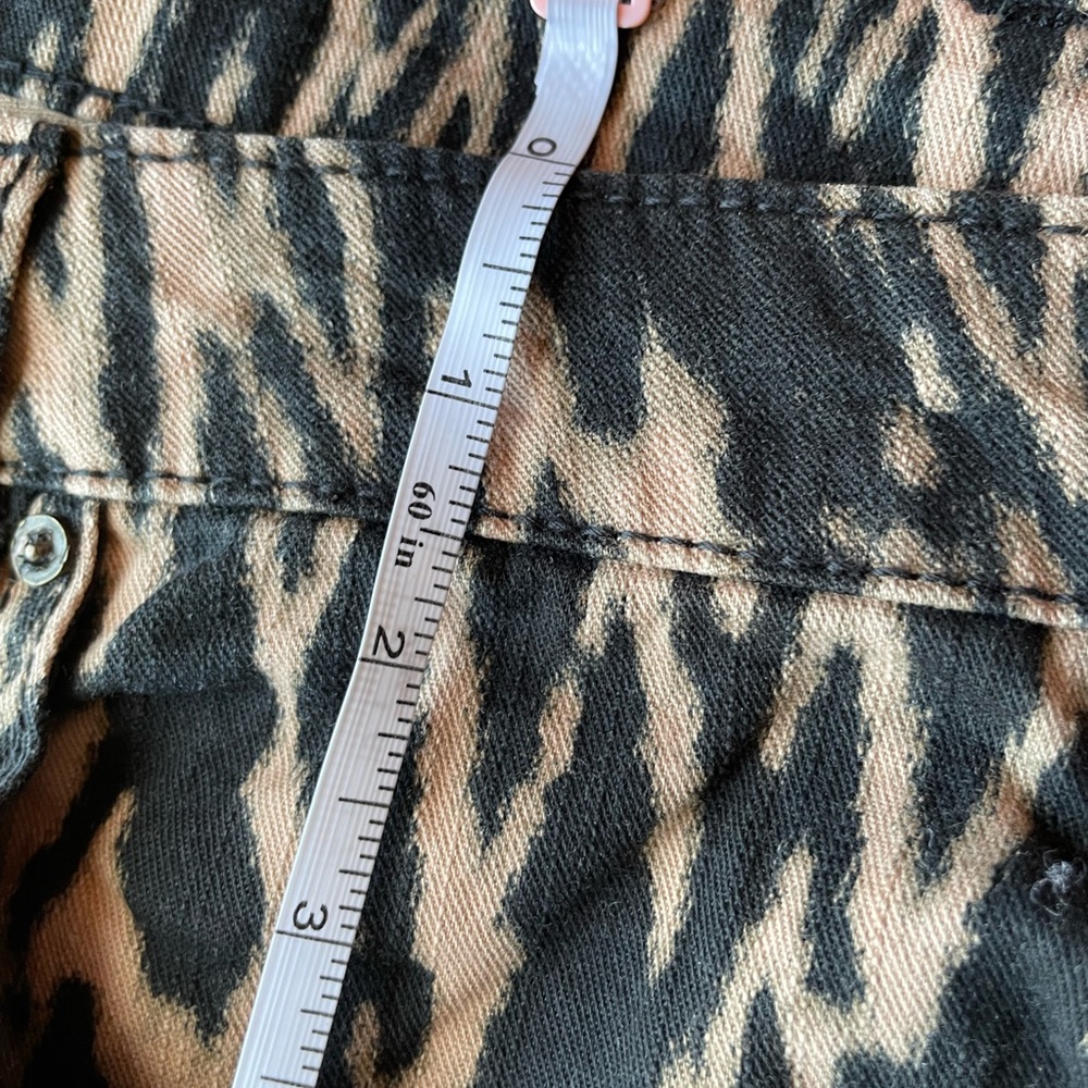 LYS Women’s Size 26W Patterned Black and Beige Jeans - Picture 13 of 15